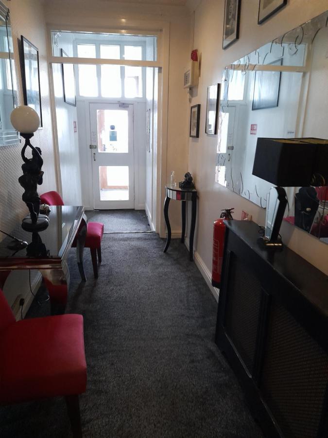 The Fame Bed & Breakfast Blackpool