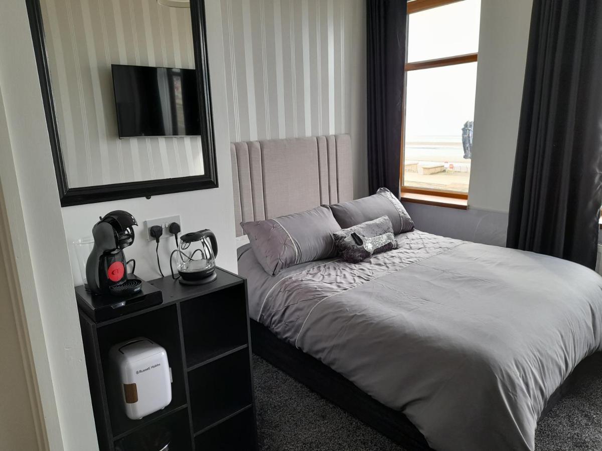 The Fame Bed & Breakfast Blackpool